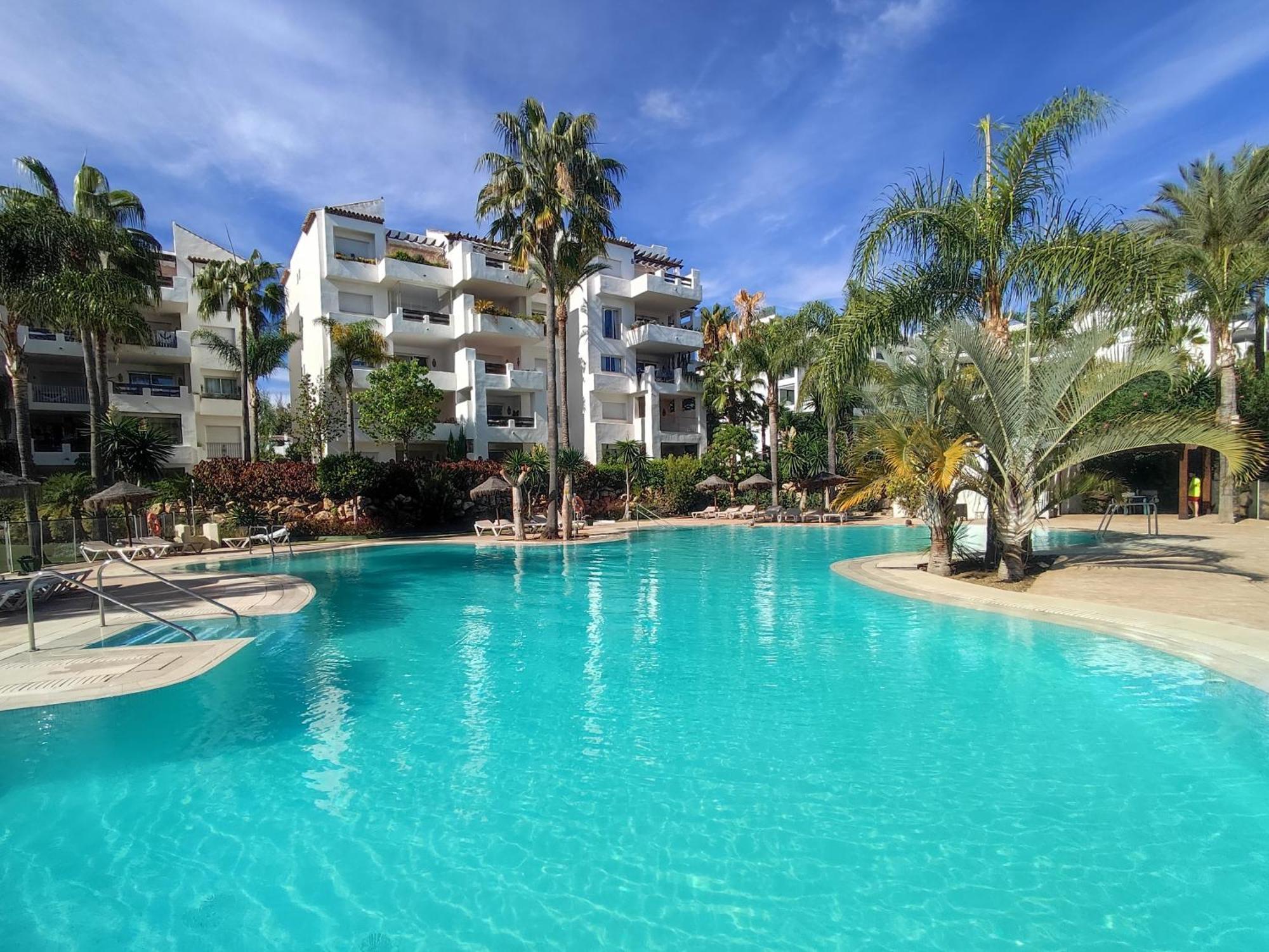 Costalita On The Beach - 3 Bedroom Cosy Apartment Estepona Exterior photo
